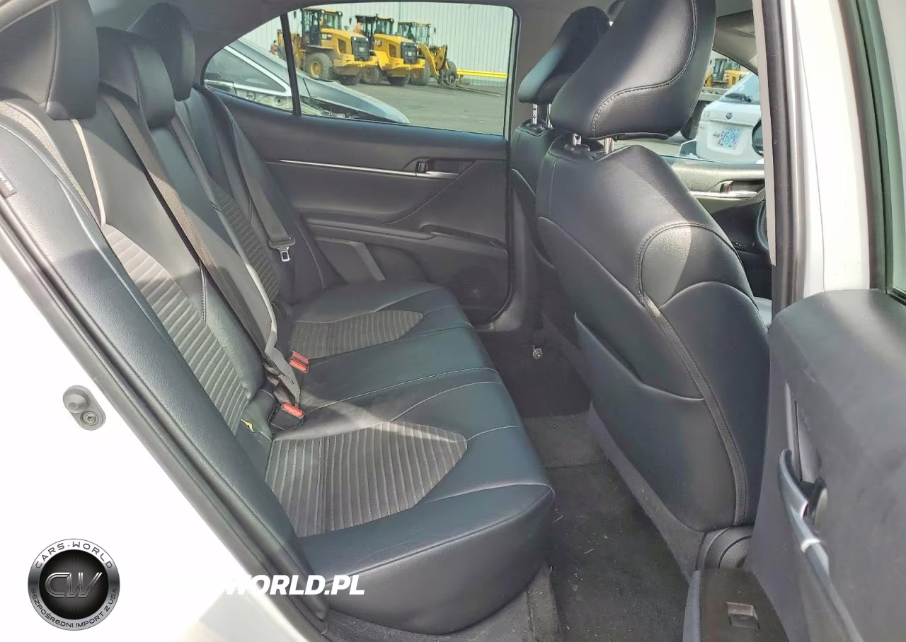 2021 Toyota Camry VIN:4T1G11AK7MU571738 - 10