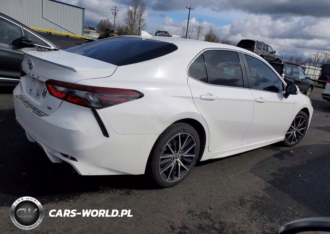 2021 Toyota Camry VIN:4T1G11AK7MU571738 - 3