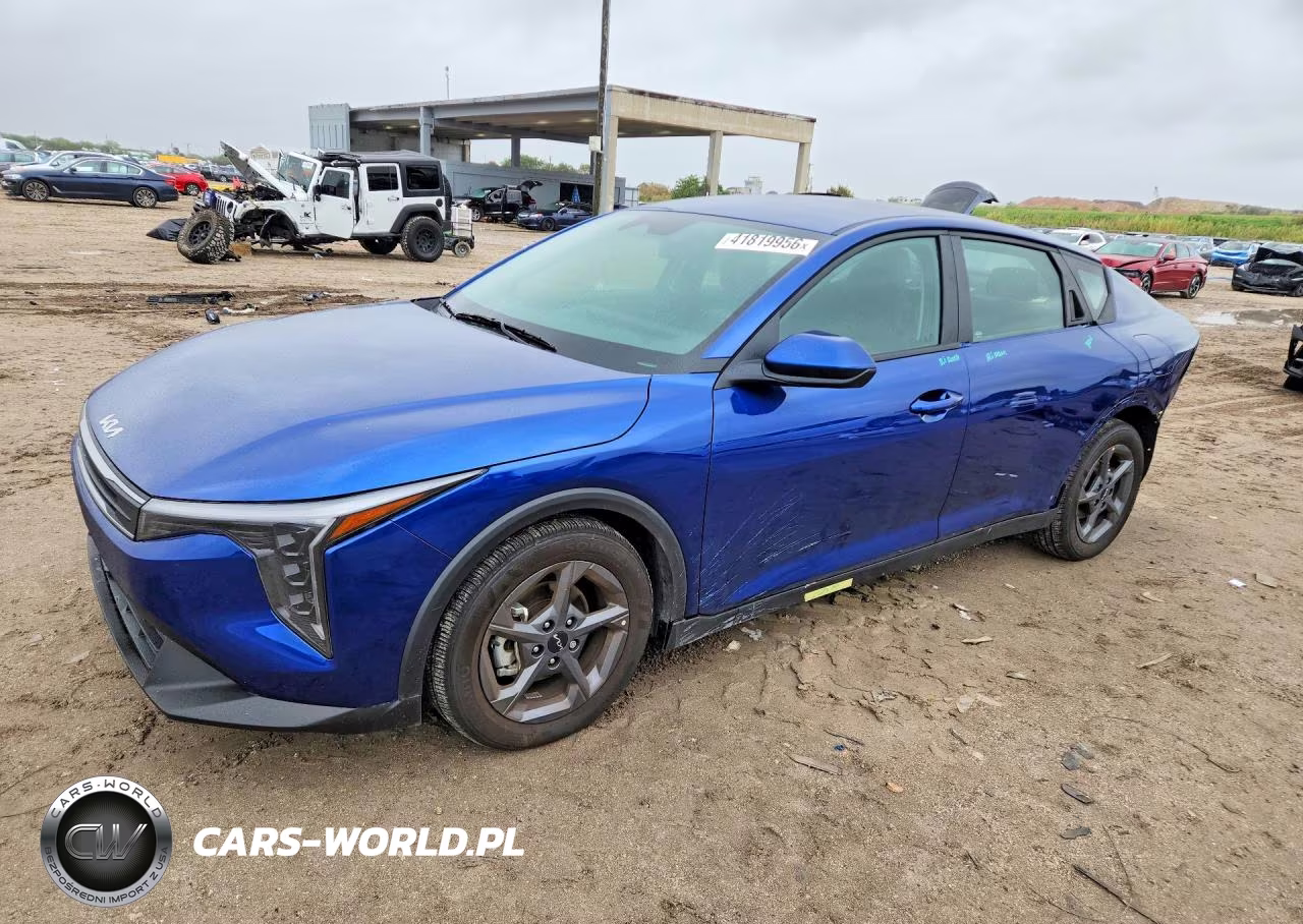 2025 Kia K4 Lxs VIN:3KPFT4DE9SE196240 - 1