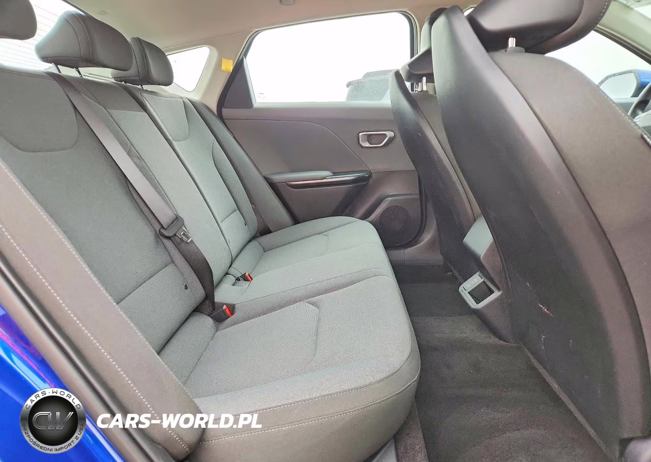 2025 Kia K4 Lxs VIN:3KPFT4DE9SE196240 - 10
