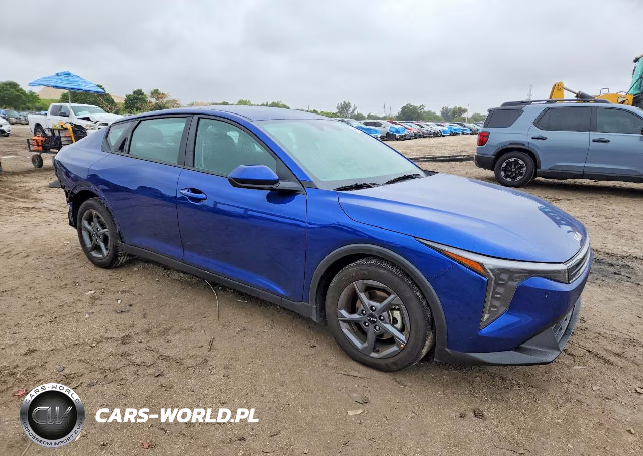 2025 Kia K4 Lxs VIN:3KPFT4DE9SE196240 - 4