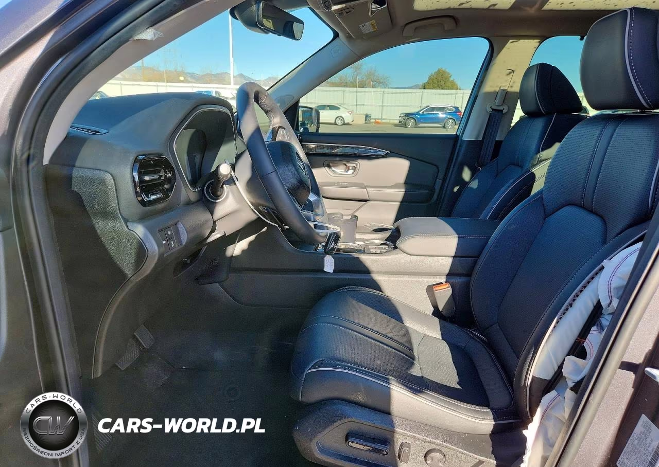 2025 Honda Pilot Elite VIN:5FNYG1H8XSB124313 - 7