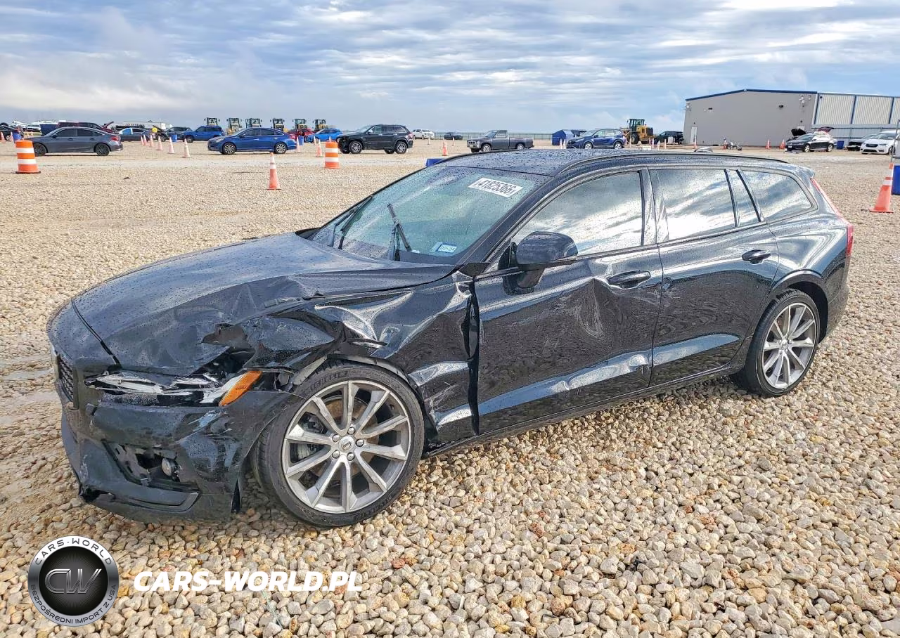 2021 Volvo V60 T5 Momentum