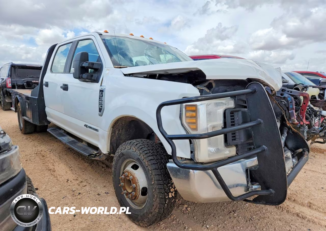 2019 Ford F350 Super Duty Flatbed Truck VIN:1FD8W3HT8KEF22006 - 4