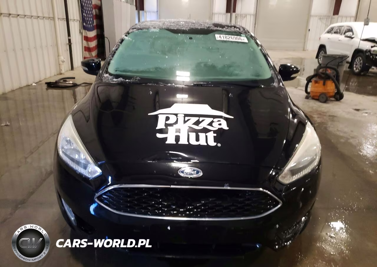 2016 Ford Focus Se VIN:1FADP3F22GL379461 - 5