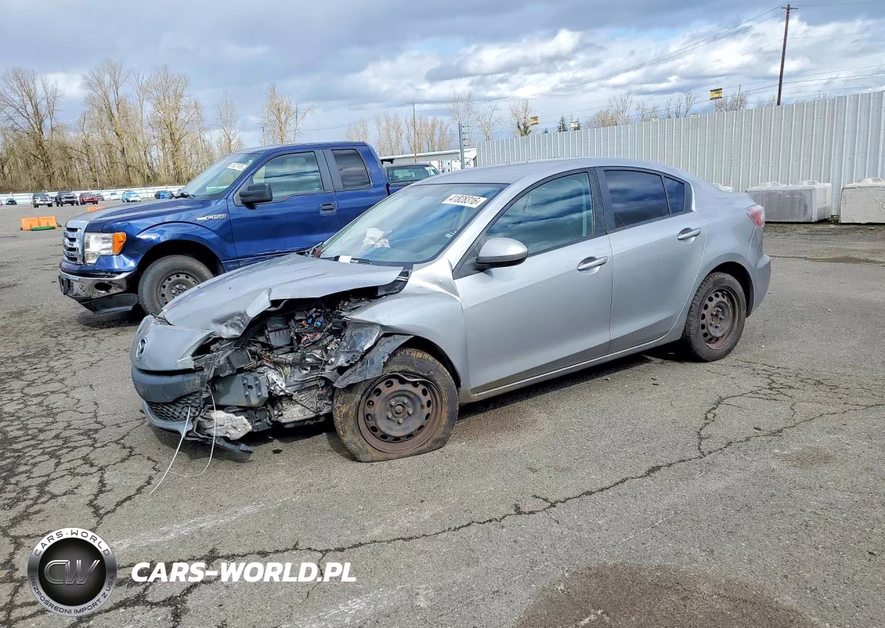 2013 Mazda 3 I
