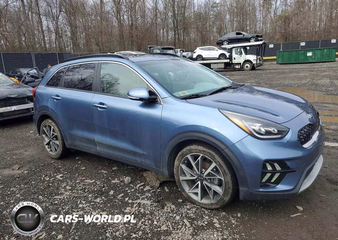 2020 Kia Niro Touring Special Edition VIN:KNDCC3LC0L5395400 - 4