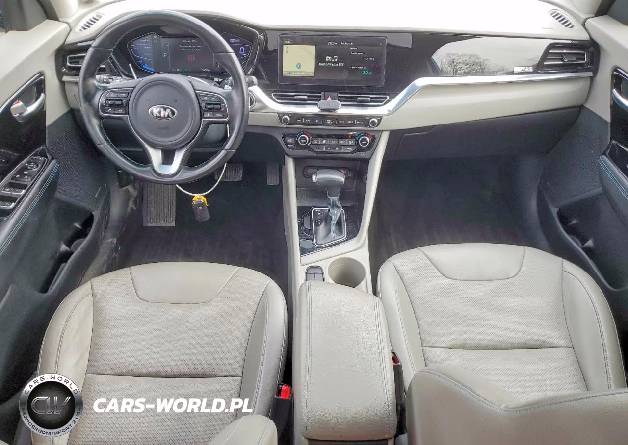 2020 Kia Niro Touring Special Edition VIN:KNDCC3LC0L5395400 - 8