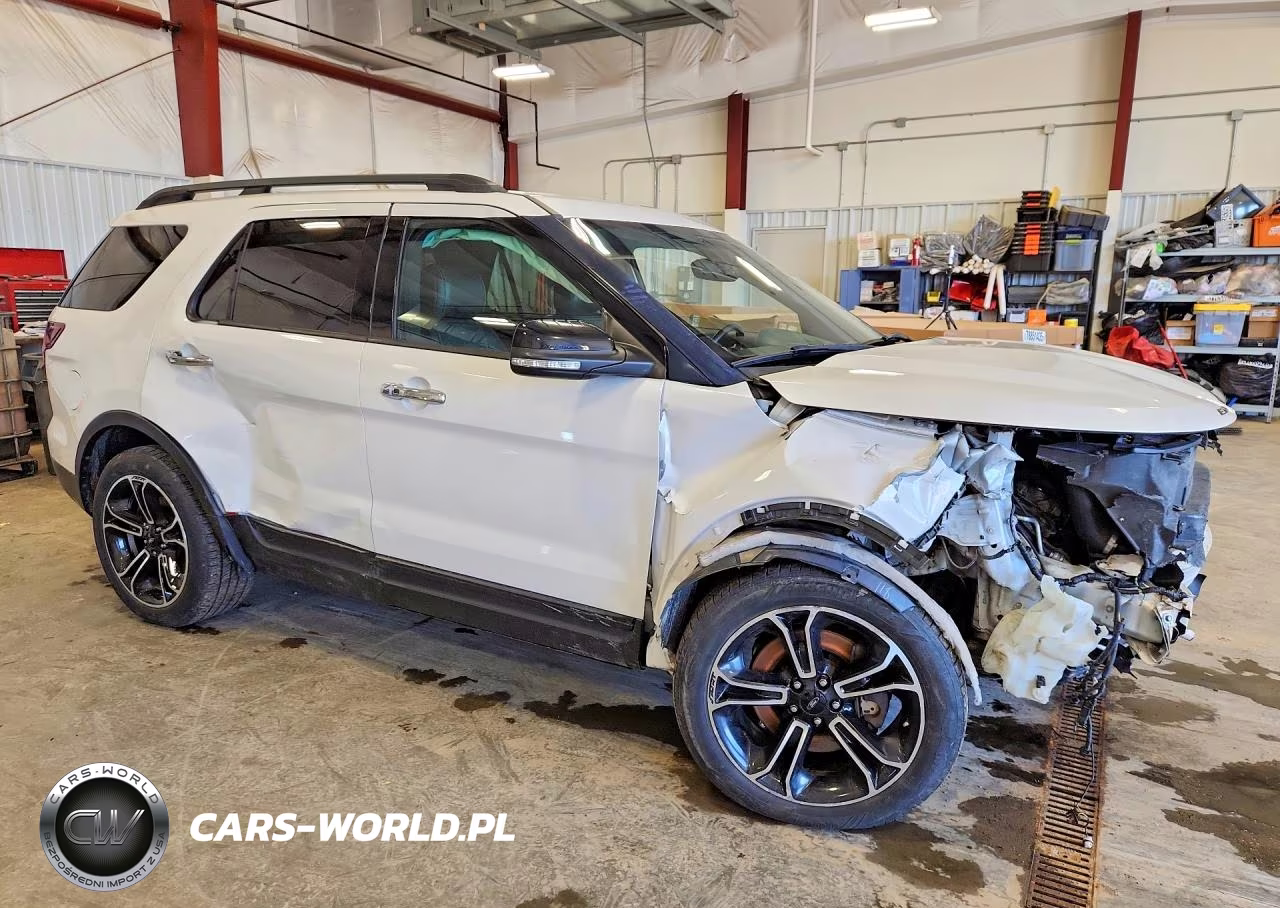 2014 Ford Explorer Sport VIN:1FM5K8GT2EGB25820 - 4