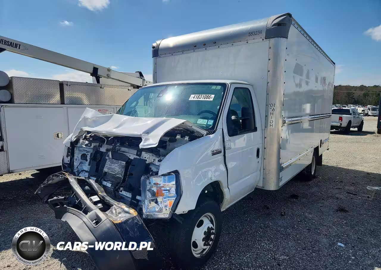 2023 Ford E350 Box Truck