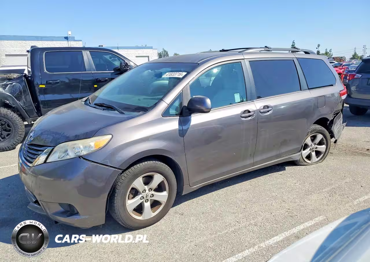 2012 Toyota Sienna Le 8-Passenger