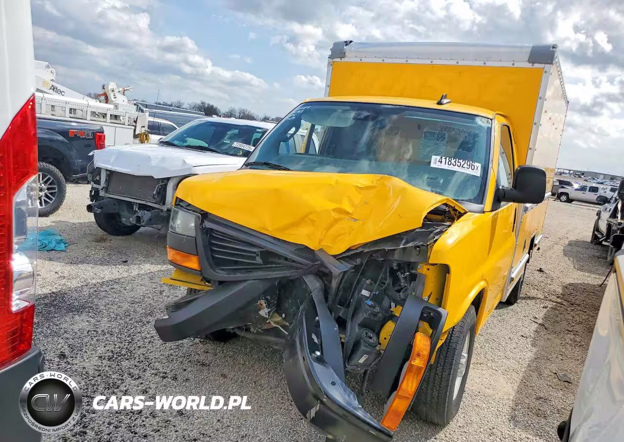 2024 GMC Savana Box Truck