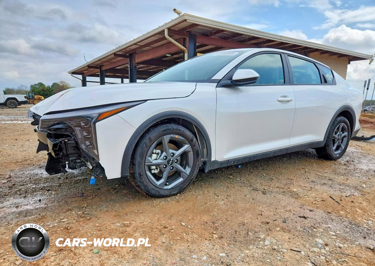 2025 Kia K4 Lxs VIN:3KPFT4DE1SE185653 - 1
