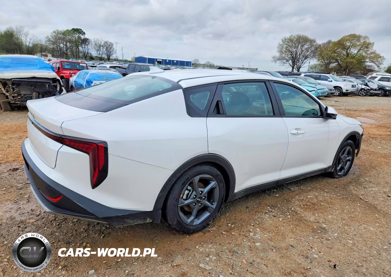 2025 Kia K4 Lxs VIN:3KPFT4DE1SE185653 - 3