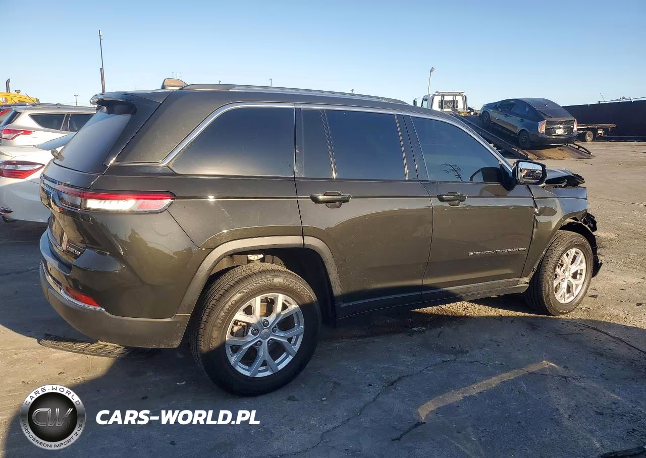 2023 Jeep Grand Cherokee Limited VIN:1C4RJGBG9P8703826 - 3