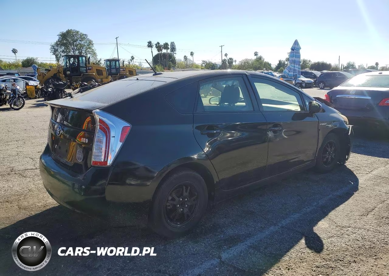 2013 Toyota Prius Three VIN:JTDKN3DU6D0343023 - 3
