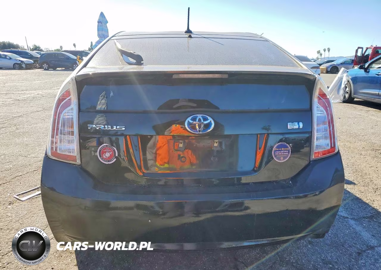 2013 Toyota Prius Three VIN:JTDKN3DU6D0343023 - 6