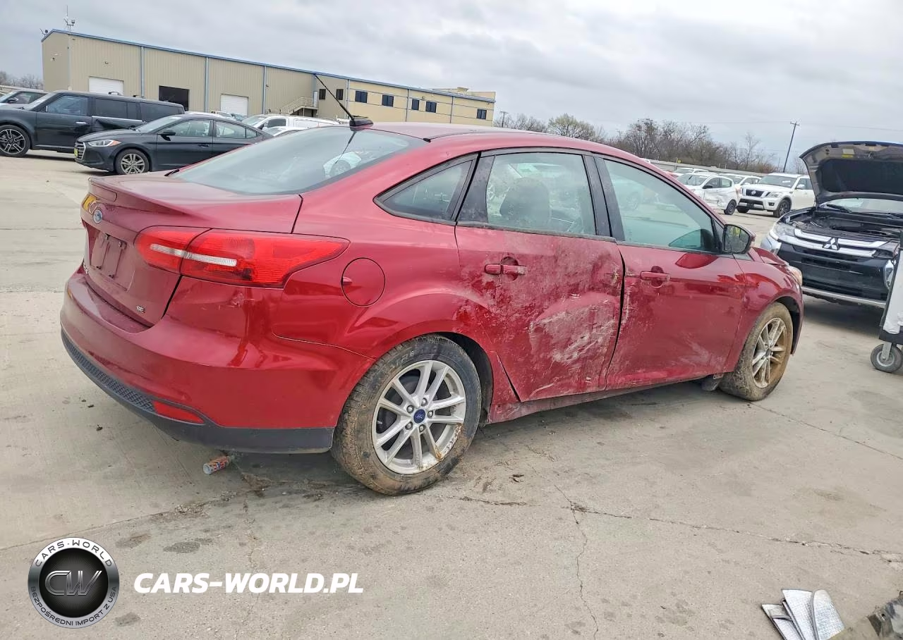 2017 Ford Focus VIN:1FADP3F28HL328676 - 3