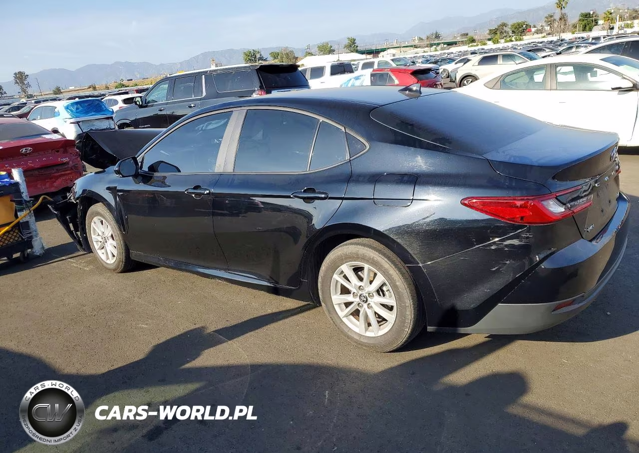 2025 Toyota Camry Le VIN:4T1DAACK6SU580783 - 2