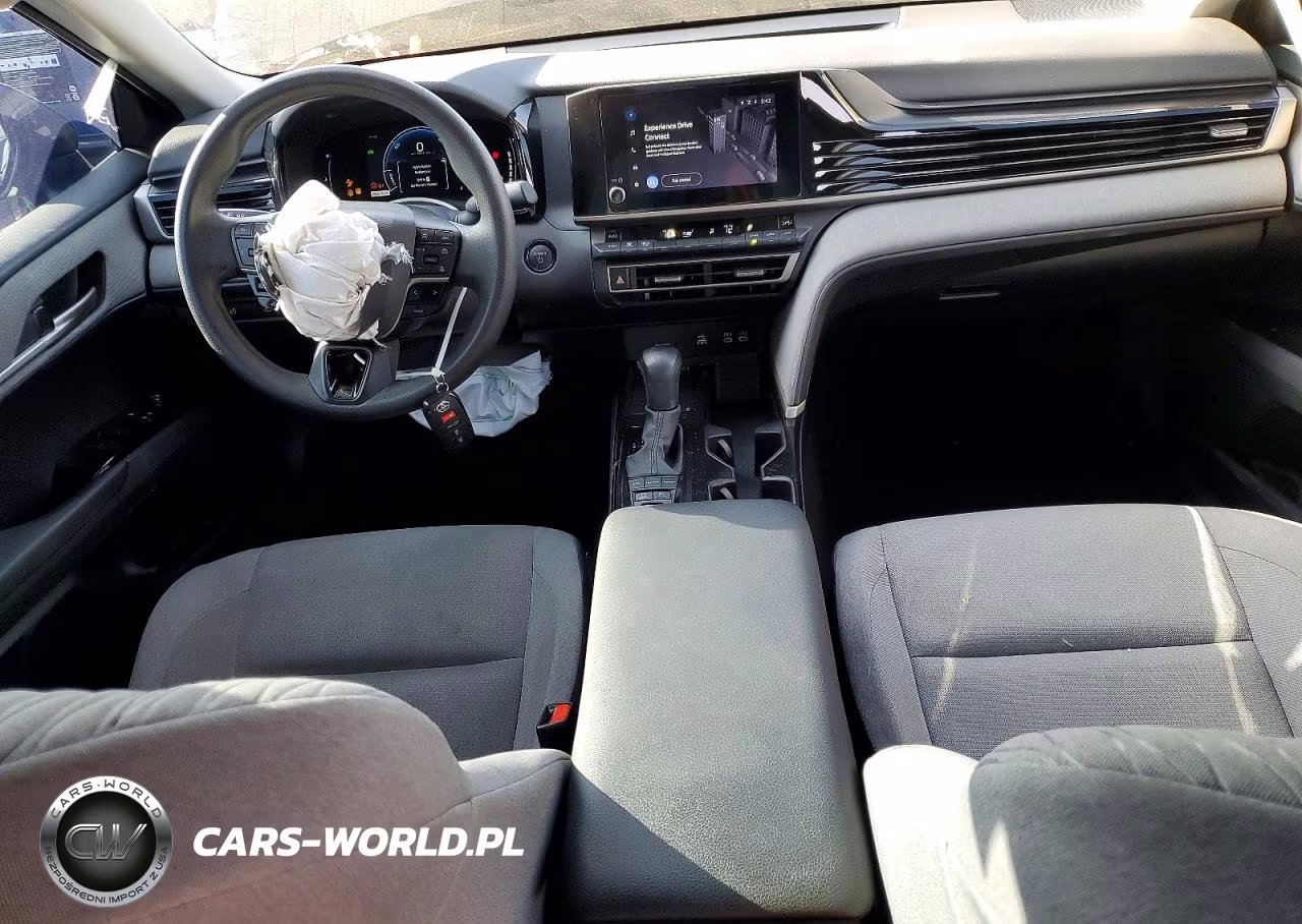 2025 Toyota Camry Le VIN:4T1DAACK6SU580783 - 8