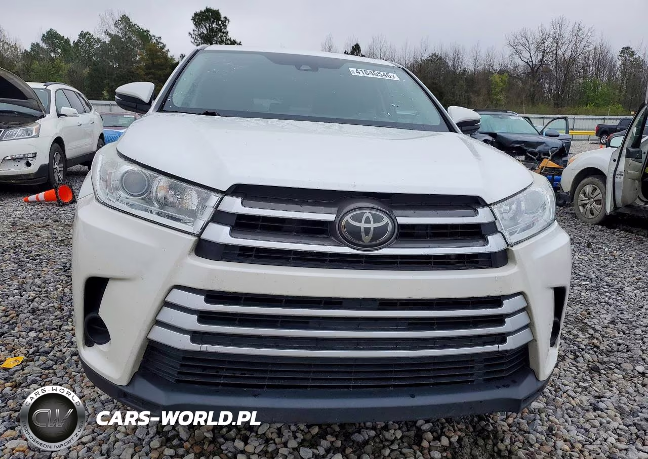2018 Toyota Highlander Le VIN:5TDZZRFH6JS245866 - 5