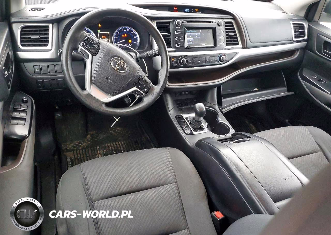 2018 Toyota Highlander Le VIN:5TDZZRFH6JS245866 - 8