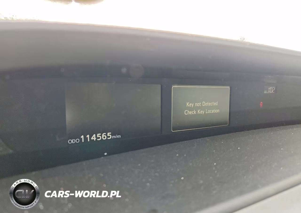 2018 Toyota Prius Four Touring VIN:JTDKARFUXJ3065975 - 9