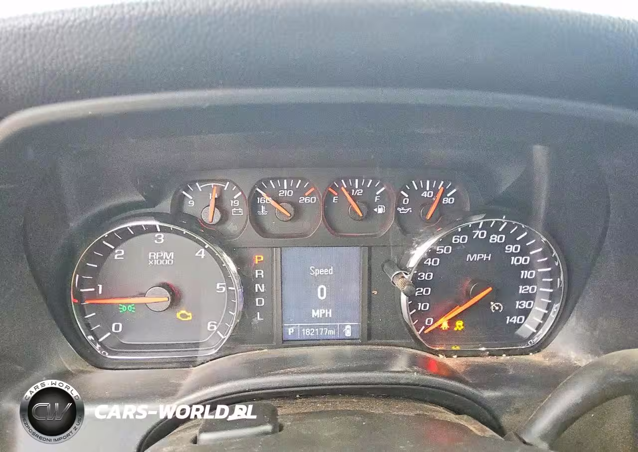 2018 Chevrolet Silverado K1500 Custom VIN:3GCUKPECXJG577493 - 9
