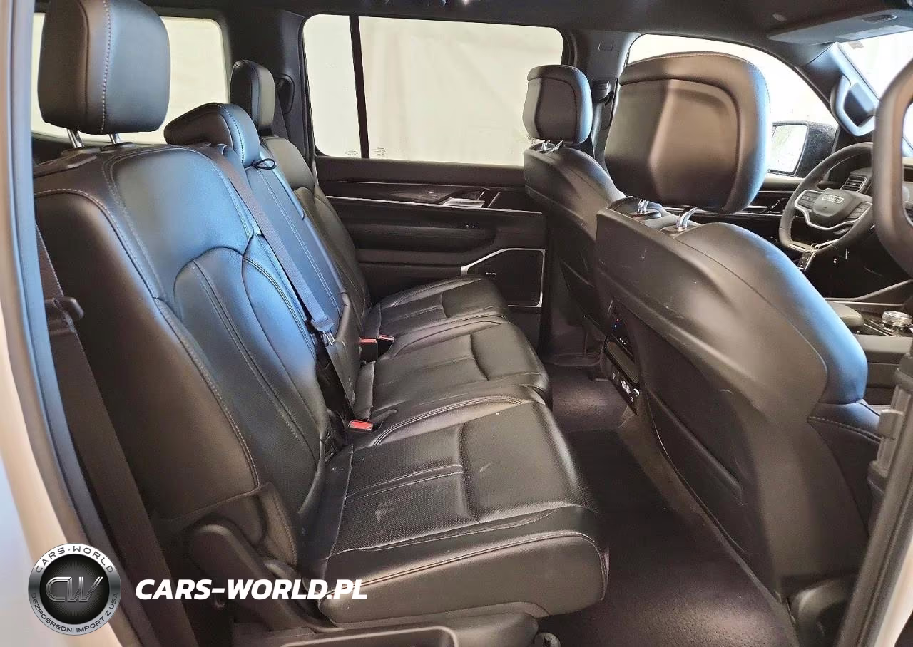 2023 Jeep Wagoneer Series I VIN:1C4SJUAP7PS584677 - 11