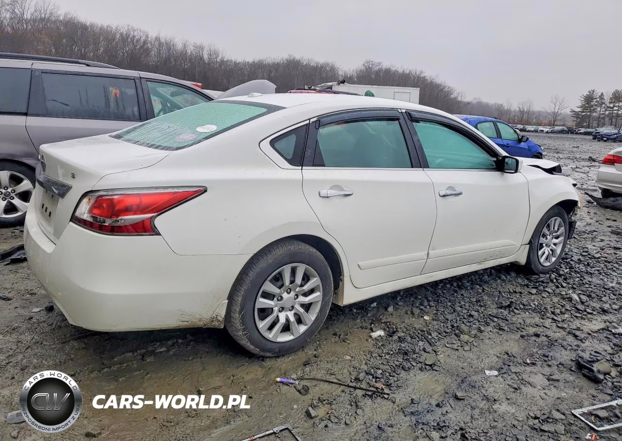 2015 Nissan Altima 2.5 S VIN:1N4AL3AP8FC254707 - 3