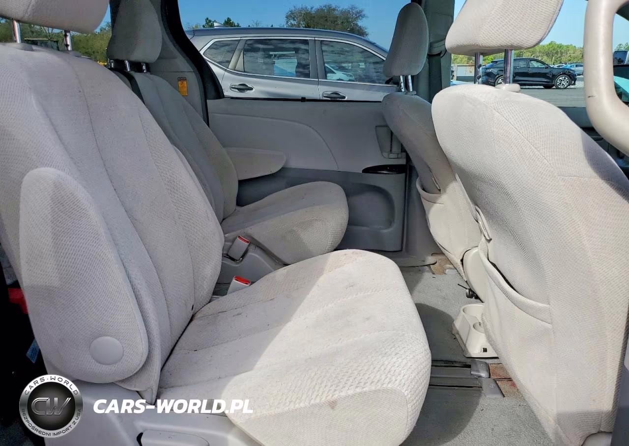 2014 Toyota Sienna Le 8-Passenger VIN:5TDKK3DC2ES417598 - 11