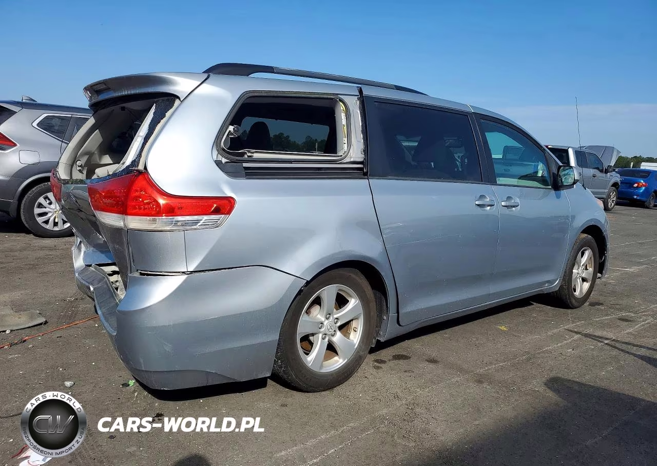 2014 Toyota Sienna Le 8-Passenger VIN:5TDKK3DC2ES417598 - 3