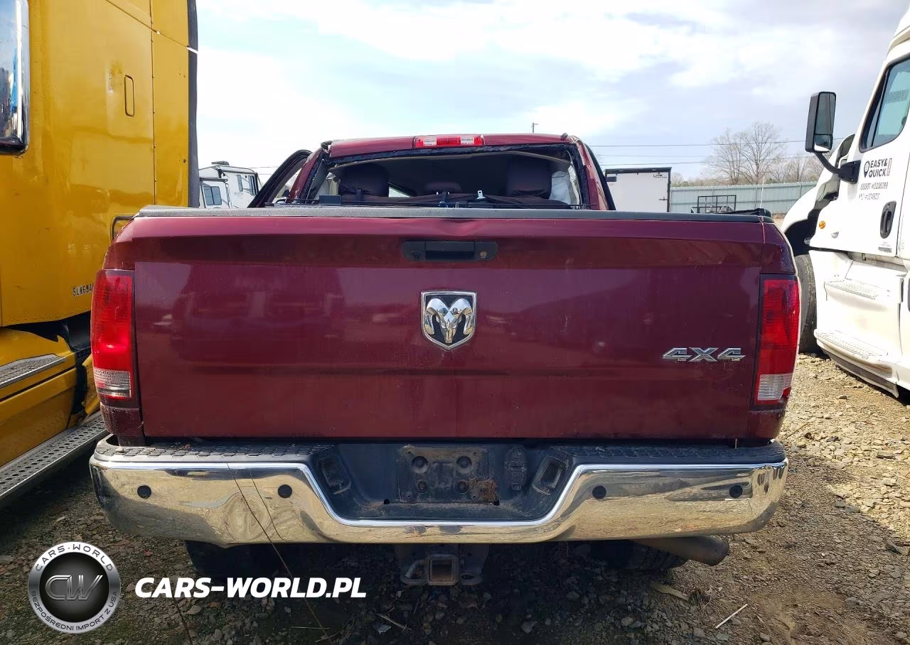 2018 Ram 3500 St VIN:3C63R3CJ1JG335202 - 6