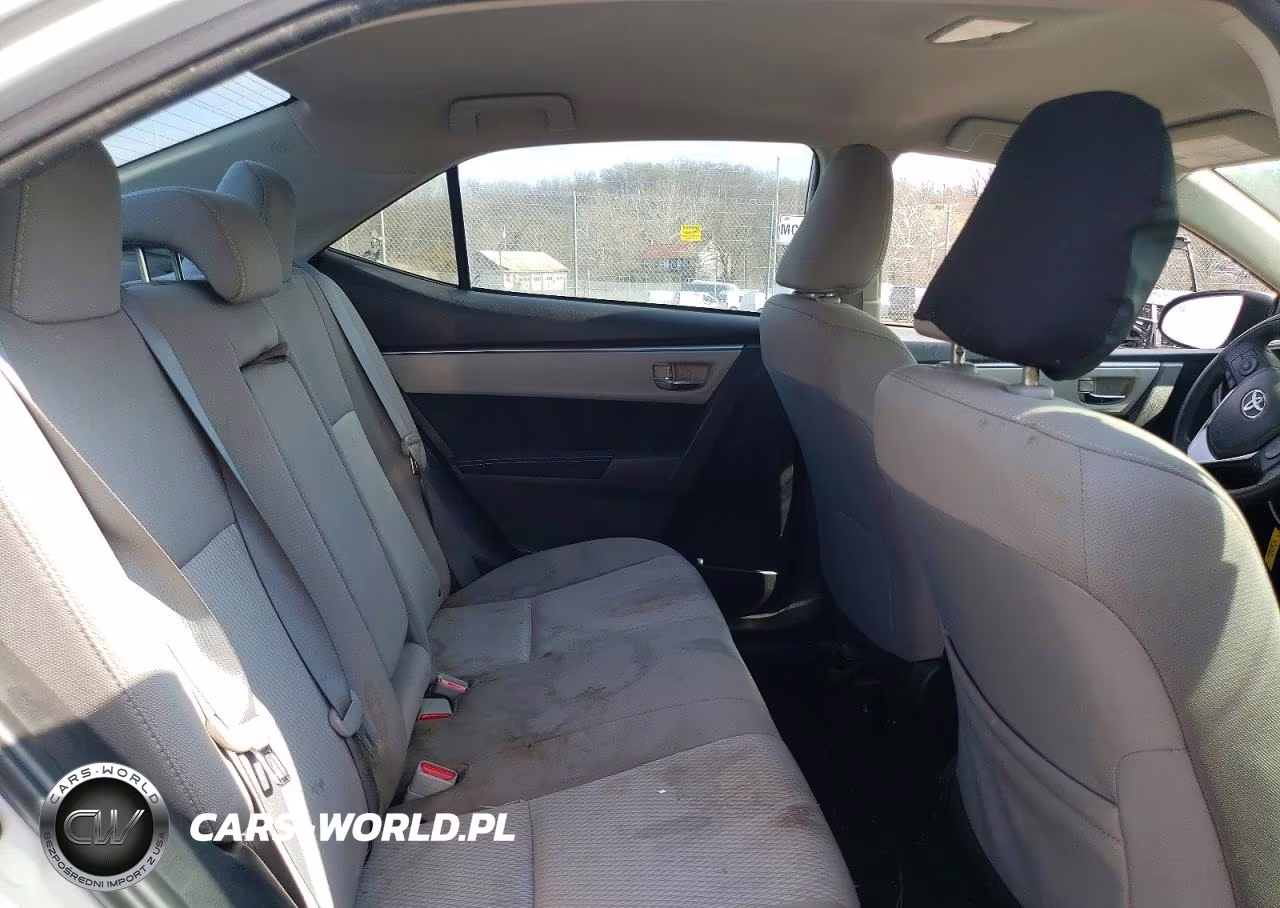 2015 Toyota Corolla Le VIN:2T1BURHE8FC277463 - 10