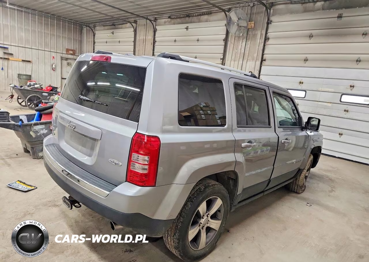 2017 Jeep Patriot Latitude VIN:1C4NJRFB0HD155393 - 3