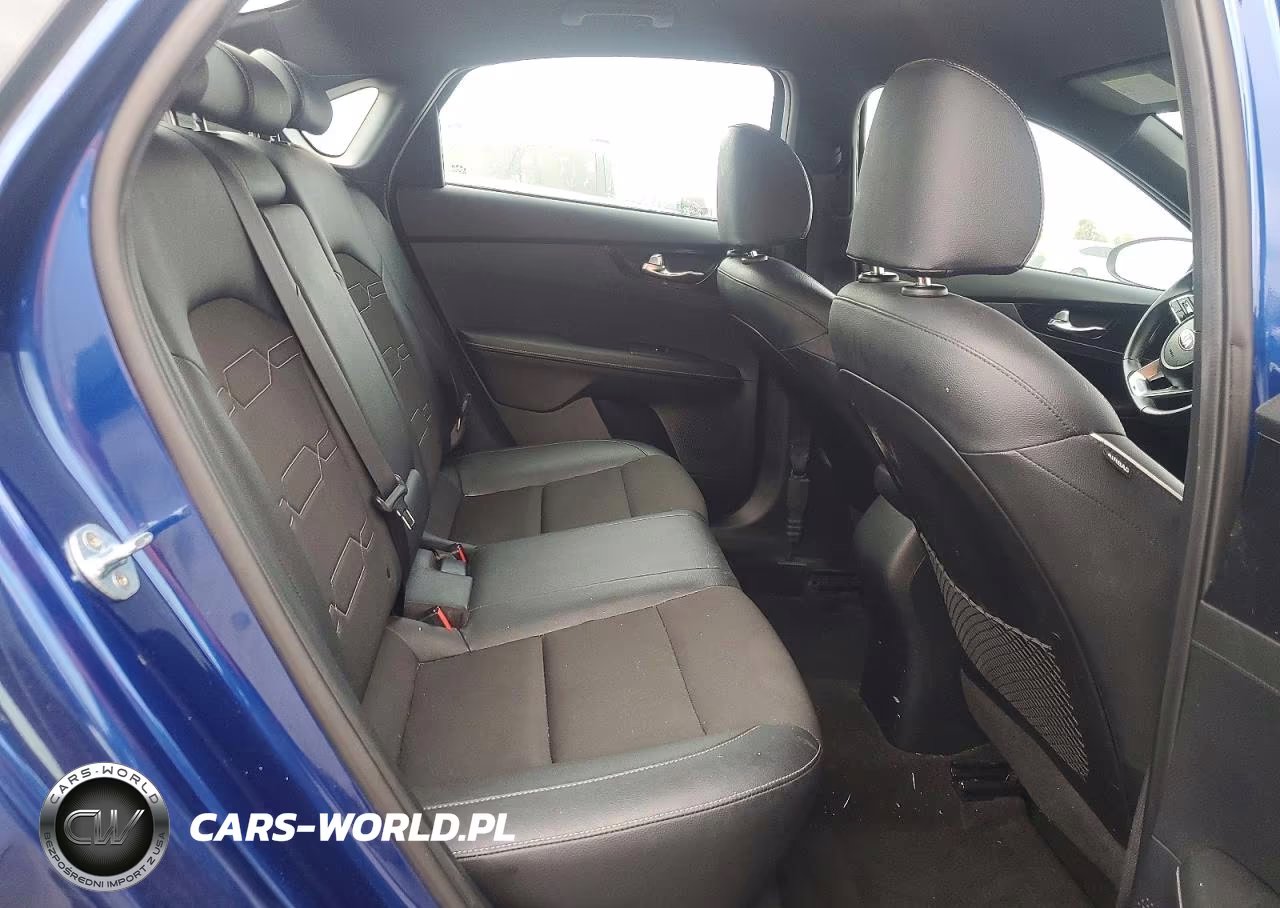 2021 Kia Forte Gt-Line VIN:3KPF34AD8ME356803 - 10