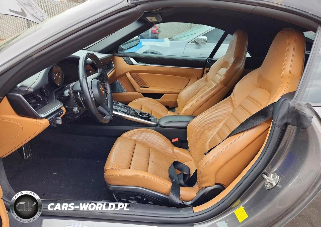 2022 Porsche 911 VIN:WP0CB2A93NS245256 - 7