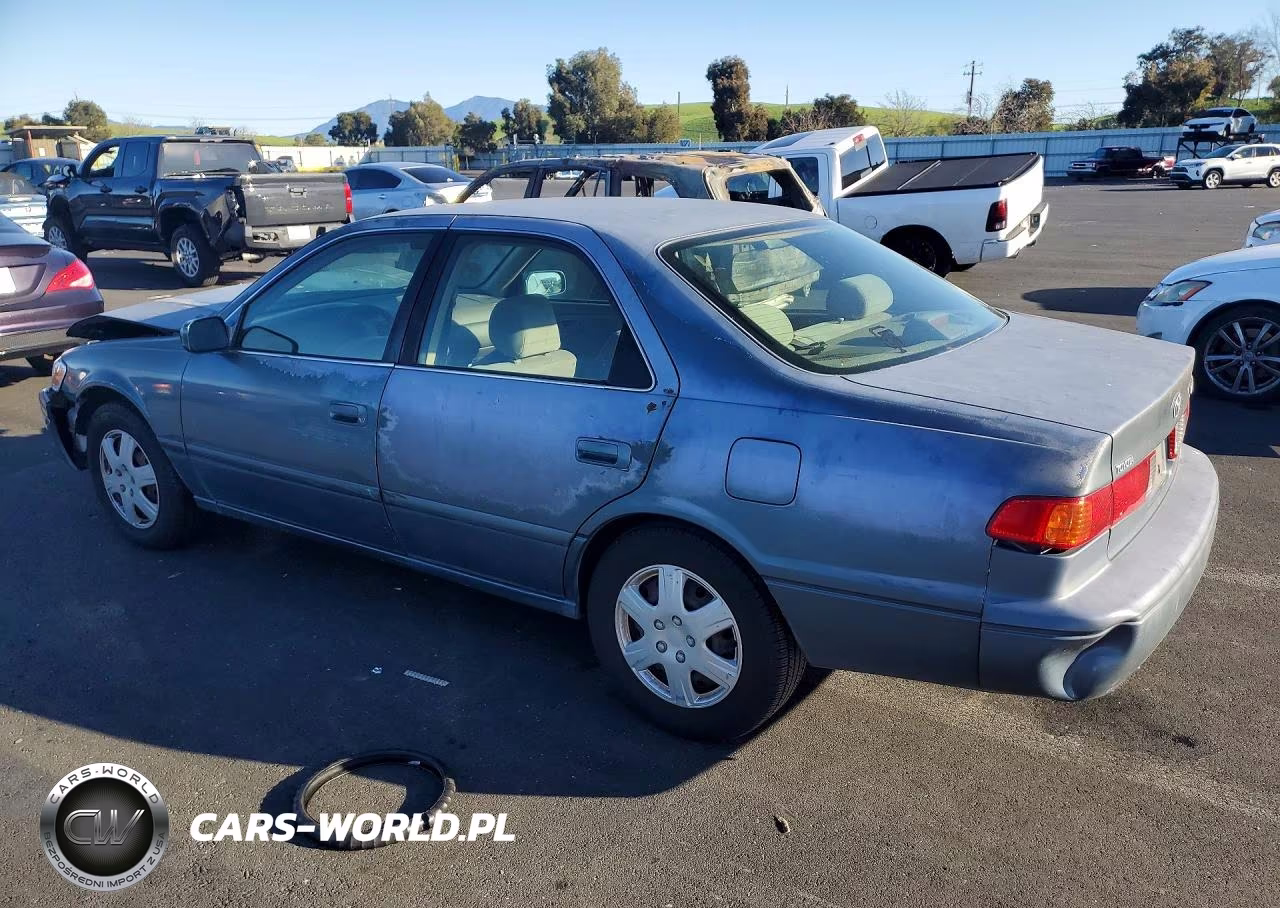2000 Toyota Camry Le VIN:JT2BG22K2Y0408745 - 2