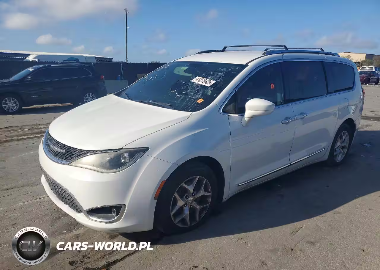 2017 Chrysler Pacifica Touring L Plus