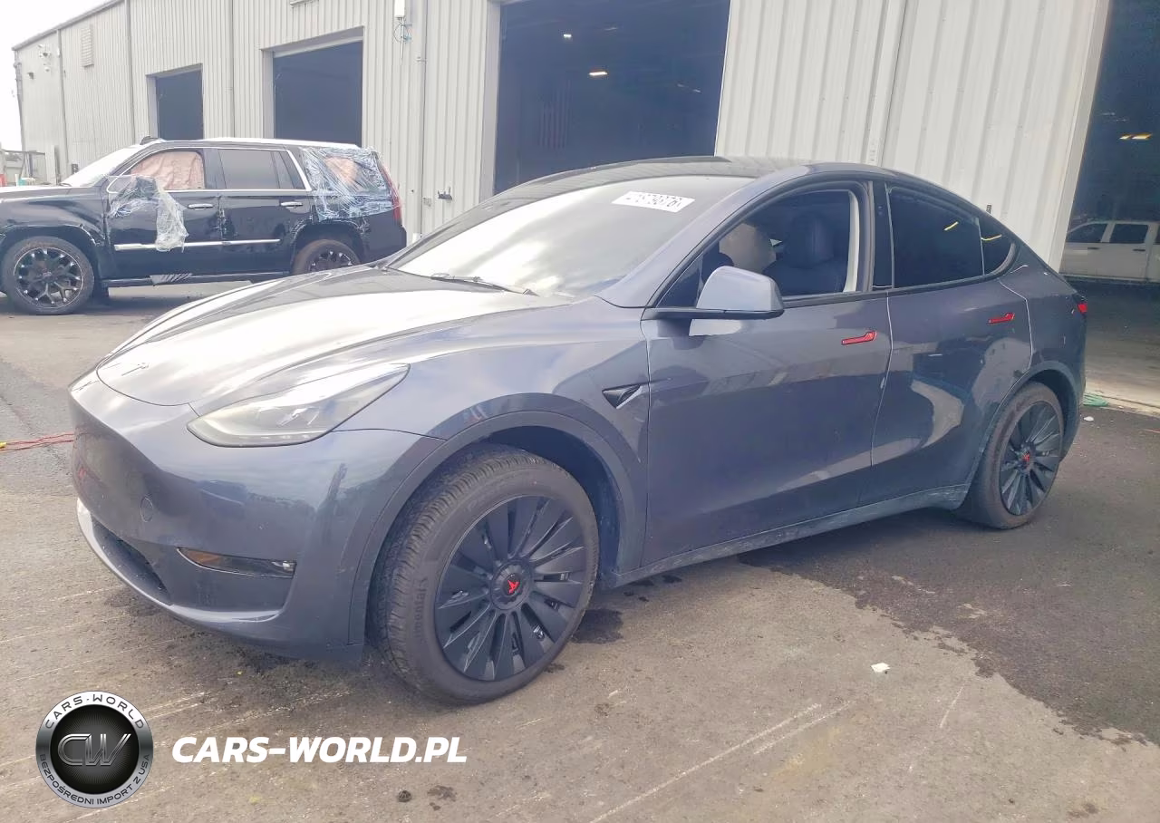 2023 Tesla Model Y VIN:7SAYGDEDXPF956277 - 1