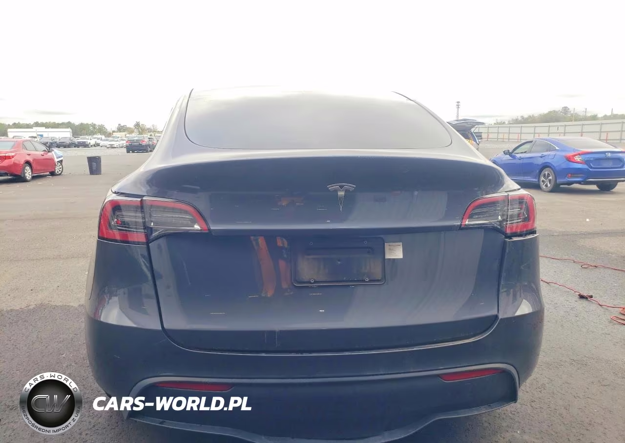 2023 Tesla Model Y VIN:7SAYGDEDXPF956277 - 6