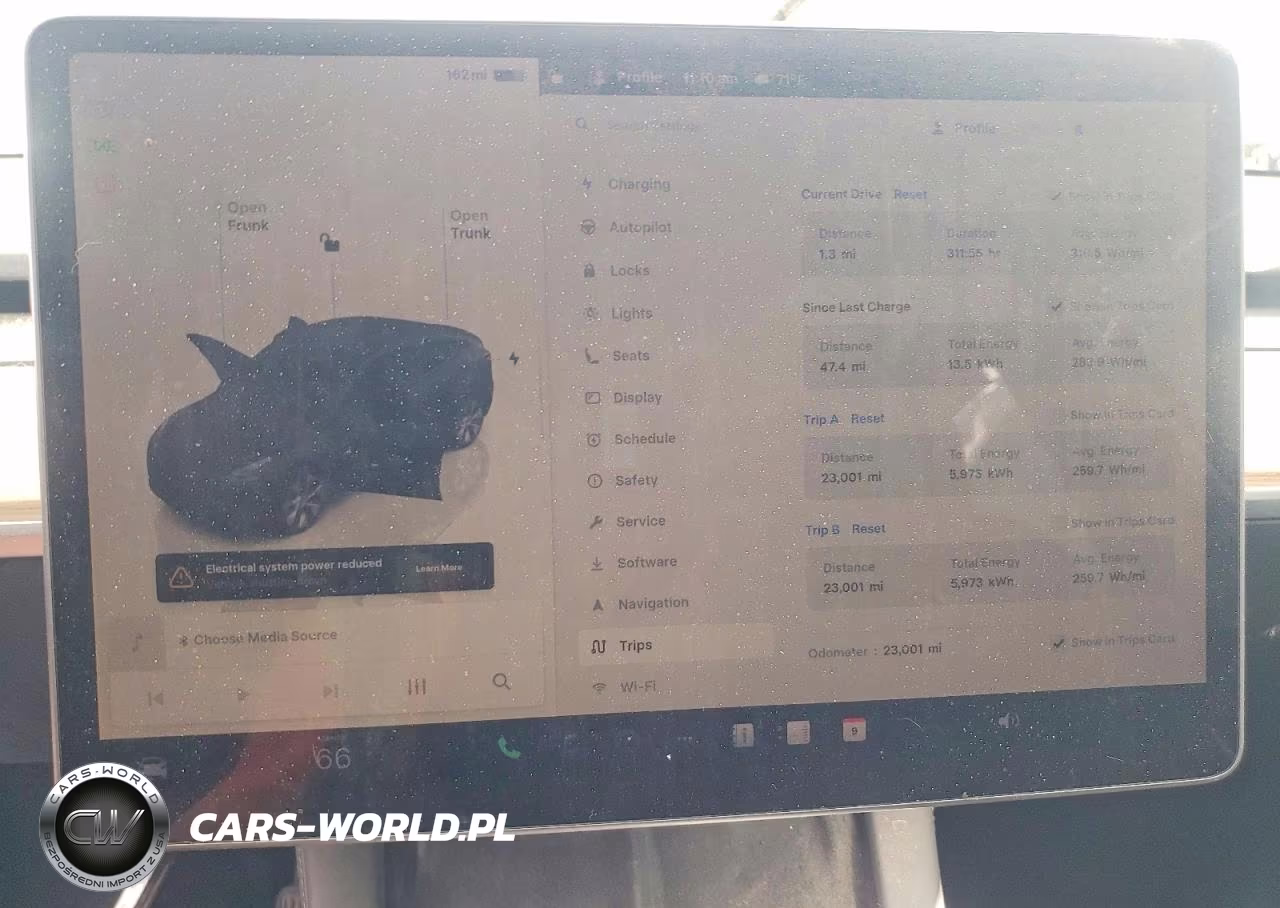 2023 Tesla Model Y VIN:7SAYGDEDXPF956277 - 9