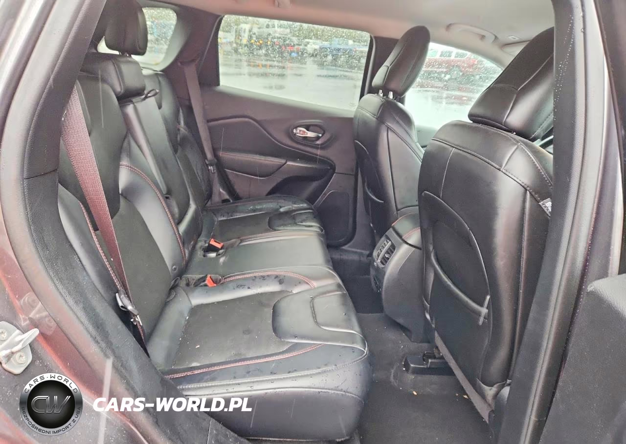 2019 Jeep Cherokee Trailhawk VIN:1C4PJMBX8KD427032 - 10