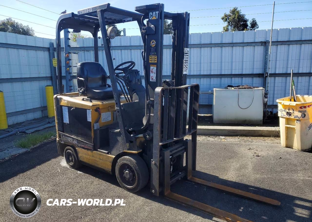 2002 Caterpillar Forklift