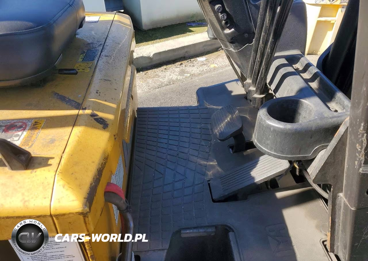 2002 Caterpillar Forklift VIN:A8EC110203 - 5