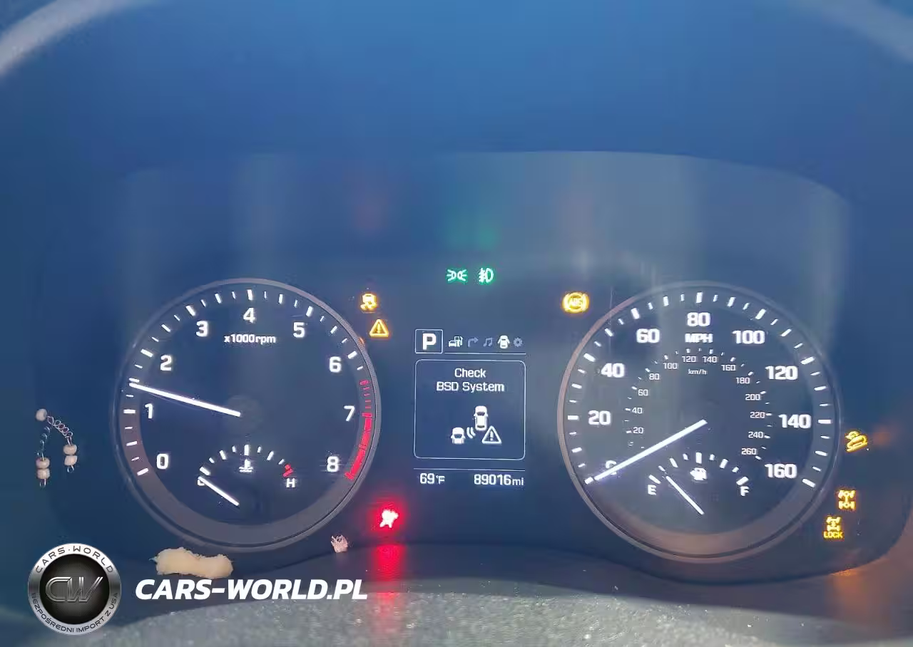 2017 Hyundai Tucson Se Plus VIN:KM8J3CA46HU464683 - 9