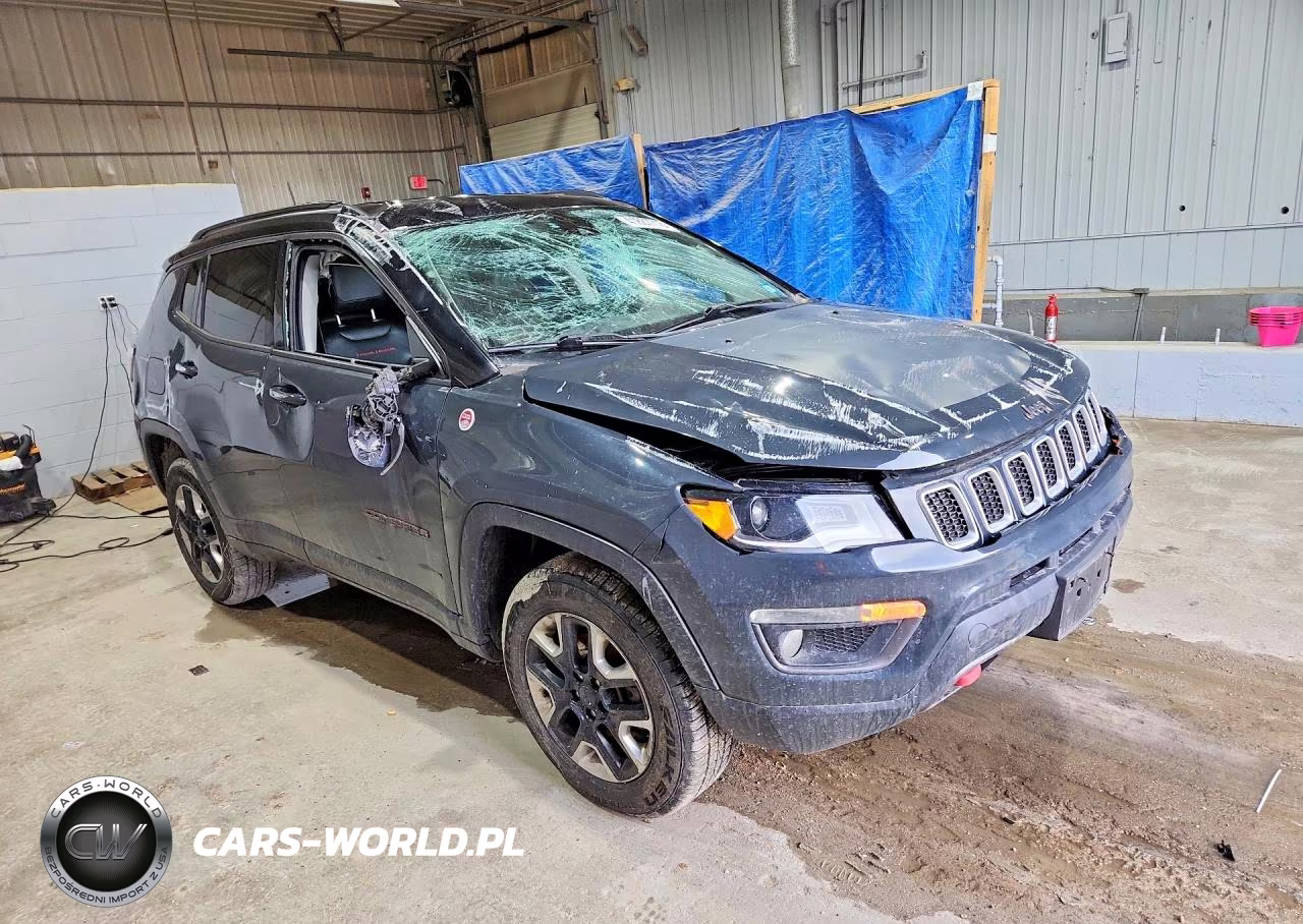 2018 Jeep Compass Trailhawk VIN:3C4NJDDB8JT282799 - 4