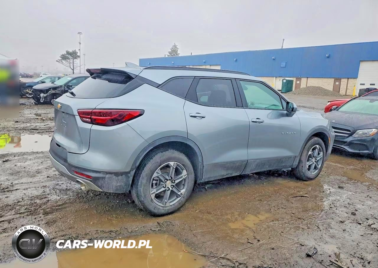 2025 Chevrolet Blazer 2Lt VIN:3GNKBCR44SS102611 - 3