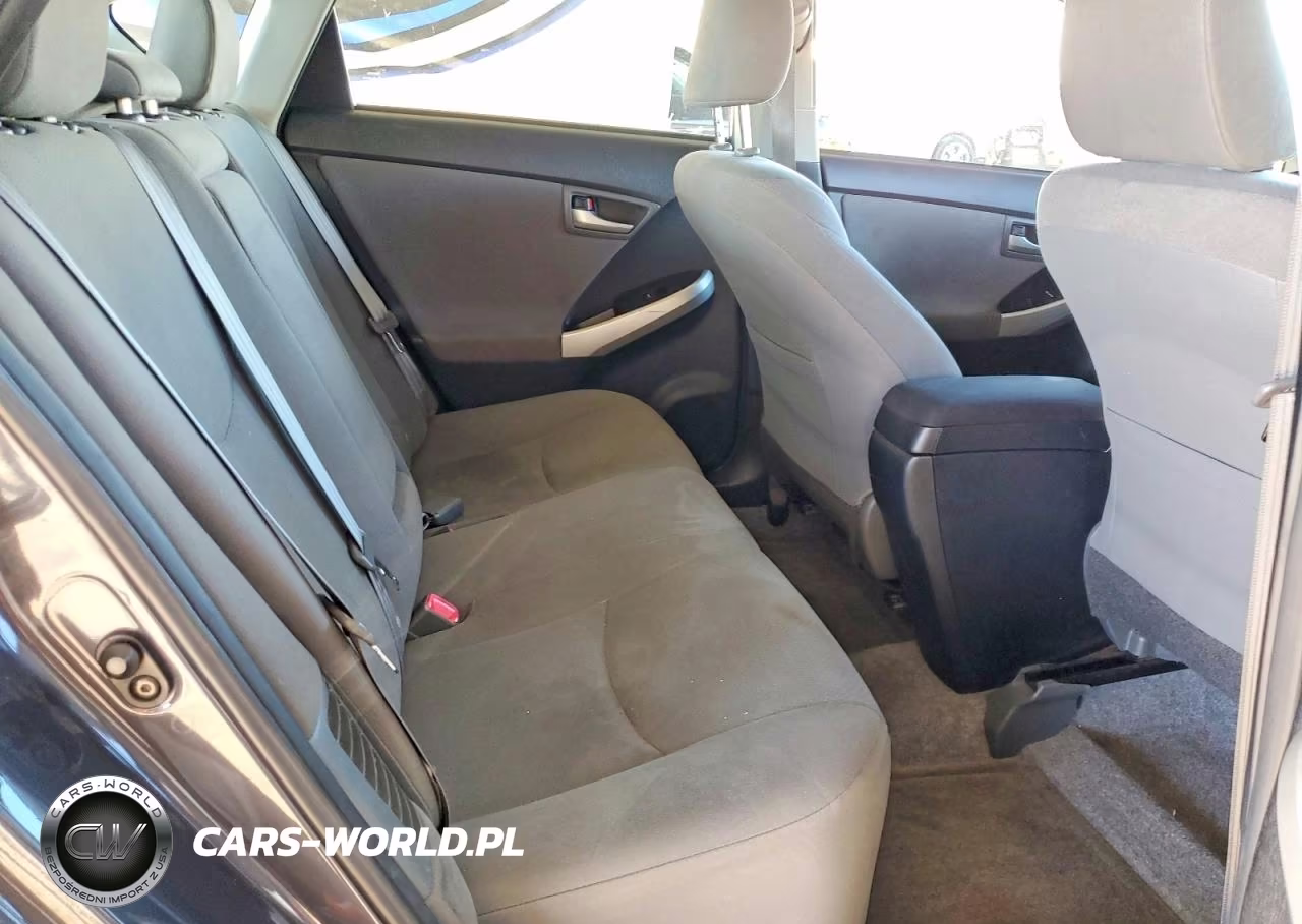 2014 Toyota Prius Two VIN:JTDKN3DU2E1778391 - 10