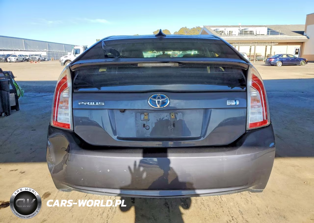 2014 Toyota Prius Two VIN:JTDKN3DU2E1778391 - 6
